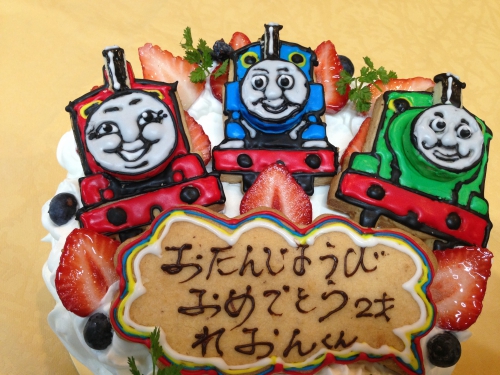機関車トーマスとゆかいな仲間たち キャラクターケーキ お祝いケーキ 新着情報 福岡 大宰府のパフェ レストラン ノエルの樹